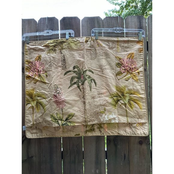 ECHO DESIGN TROPICAL FLOWERS PALMS SHAMS Lot of 2 Standard NWOT - Picture 3 of 5